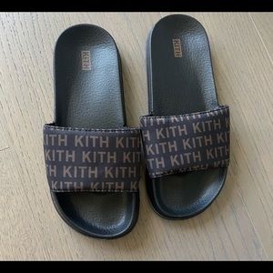 ISO KITH MONOGRAM SLIDES WOMENS 9.5